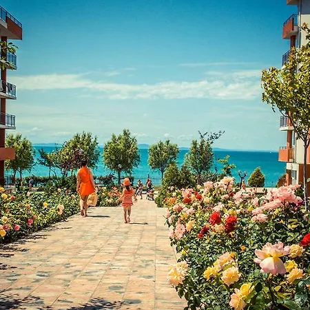 Apartament By The Sea For 6 Persons 엘레니테