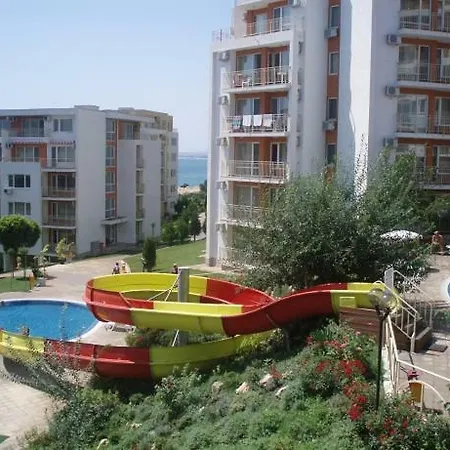 아파트 Apartament By The Sea For 6 Persons 엘레니테