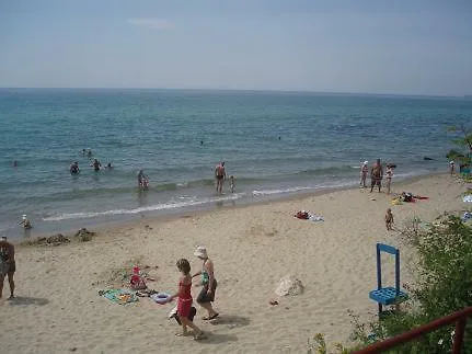 아파트 Apartament By The Sea For 6 Persons 엘레니테